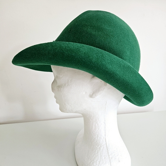 Lilly Daché DEBS Eye Catching Emerald Green Vintage Hat - Picture 3 of 5